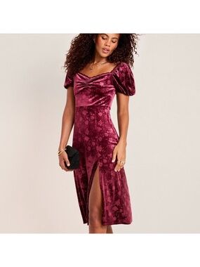 Francesca’s Elisa Velvet Midi Dress size L